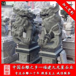石雕獻(xiàn)錢獅擺放門口 祠堂門口石獅子廠家批發(fā)